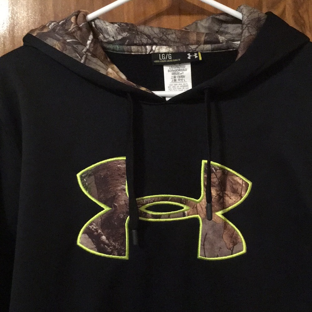 Men’s Under Armour hoodie